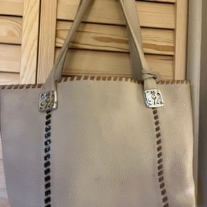 Brighton Pebbled Leather Shoulder Bag 13 x 8 x 4